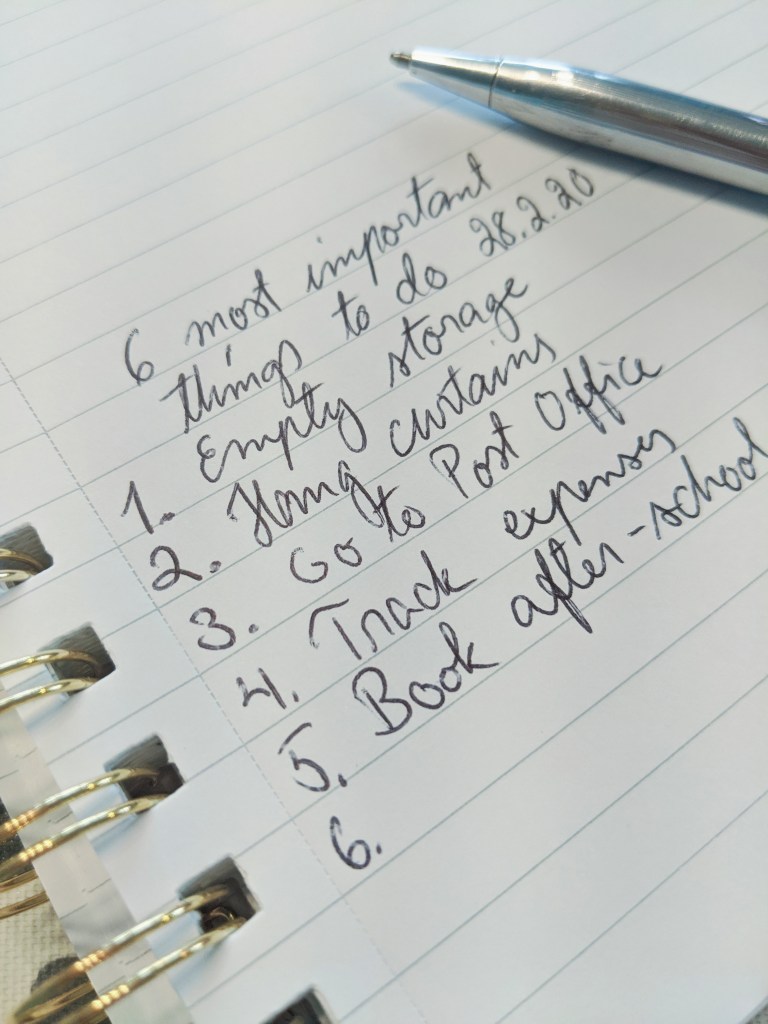 Making up a list of six most important things to do (on paper or digitally) helps you focus your thoughts and improves time management.